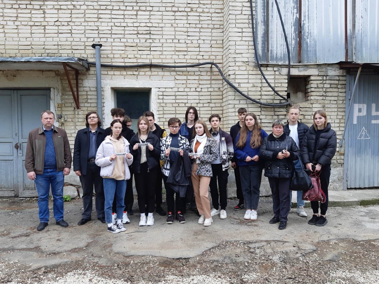 Обучающиеся 10-11 классов посетили «Веневский завод алмазного инструмента».
