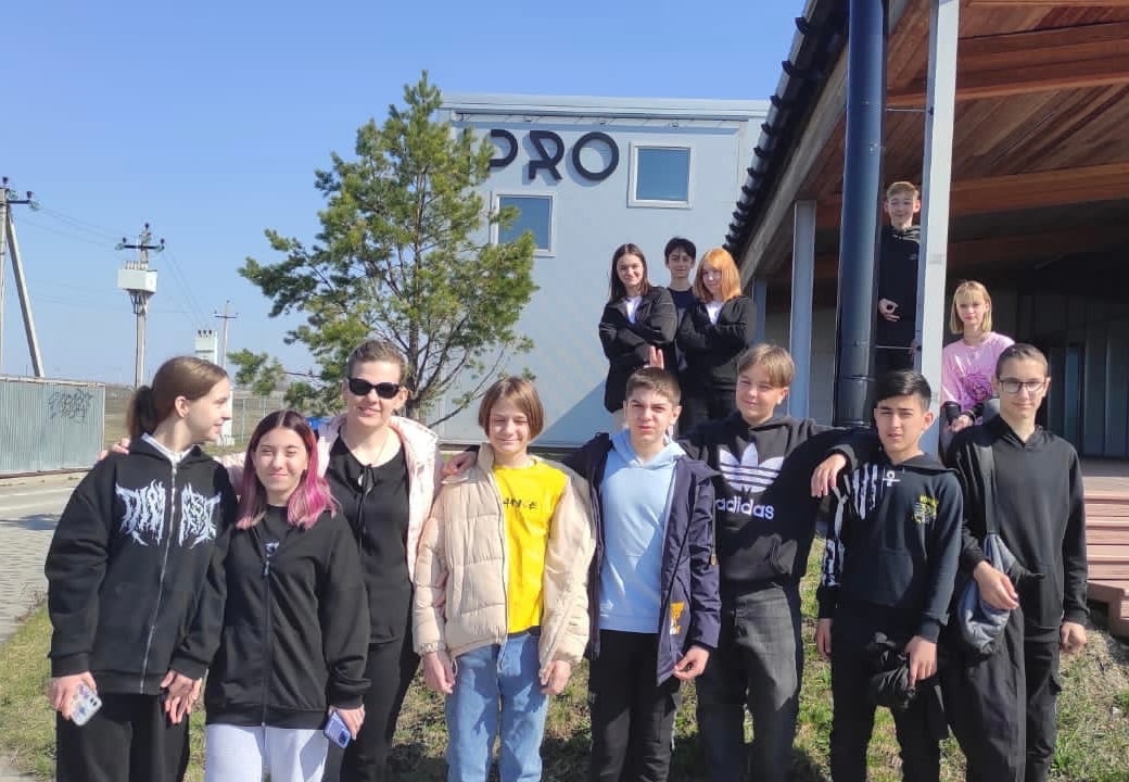 Обучающиеся школы посетили завод светотехнического оборудования «IPRO».