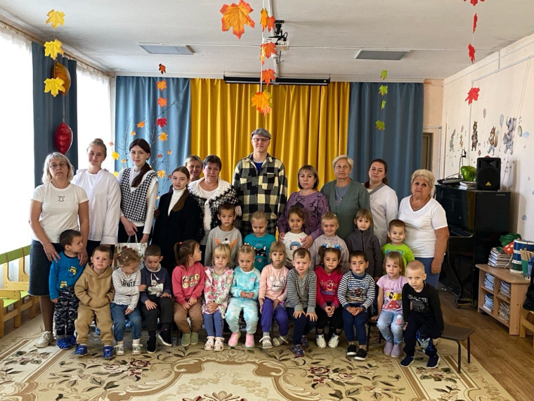 С Днем дошкольного работника.