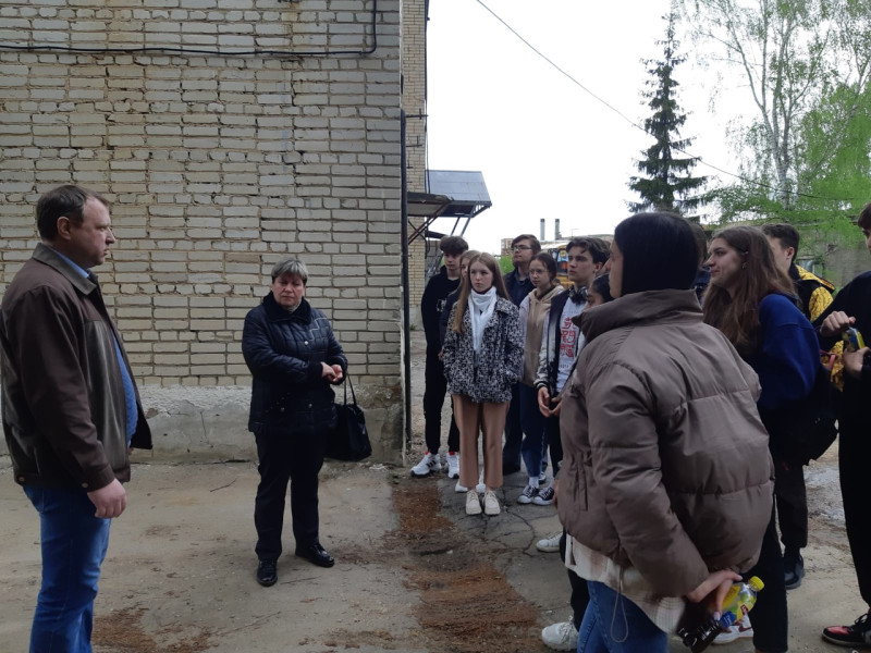 Обучающиеся 10-11 классов посетили «Веневский завод алмазного инструмента».