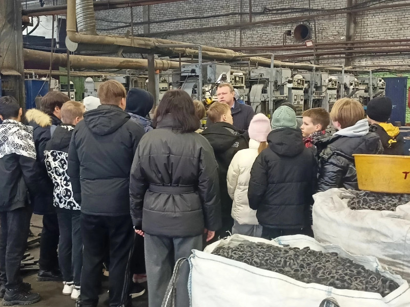 Школьники посетили завод ОАО «ВеАл».