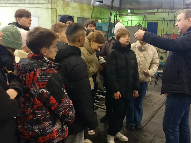 Школьники посетили завод ОАО «ВеАл».